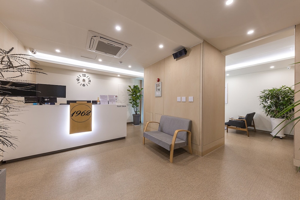 1962 Business Hotel 14/50