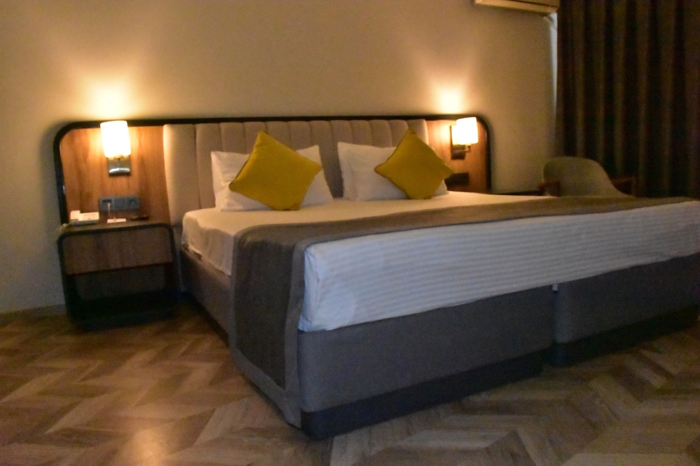 UK Ankara Hotel 14/46