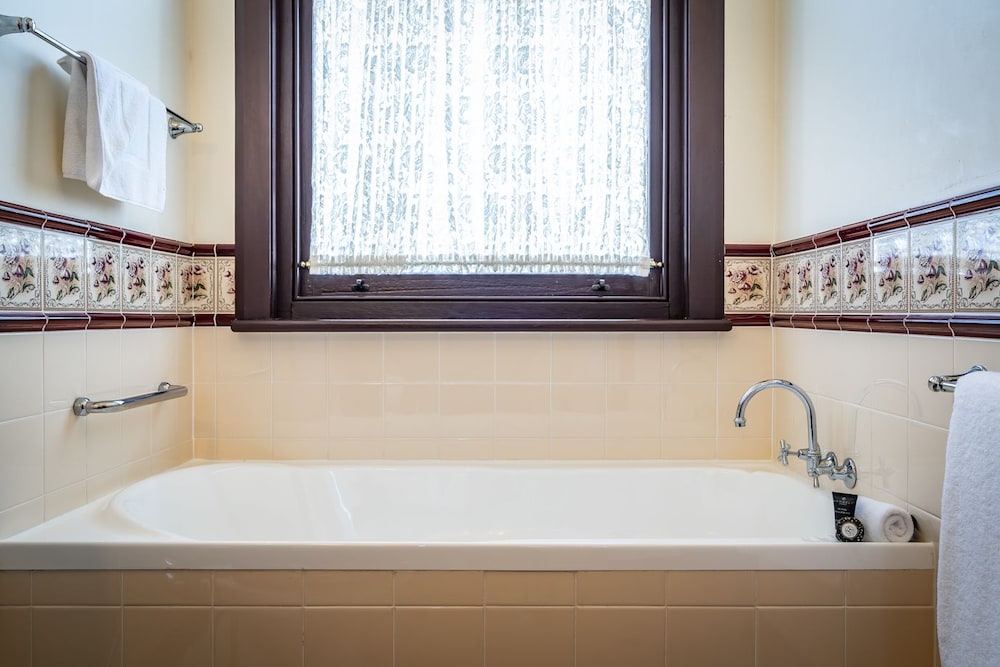 BALLINA MANOR BOUTIQUE HOTEL 32/55