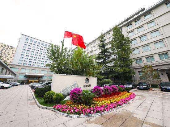 Guoyi Hotel 27/27