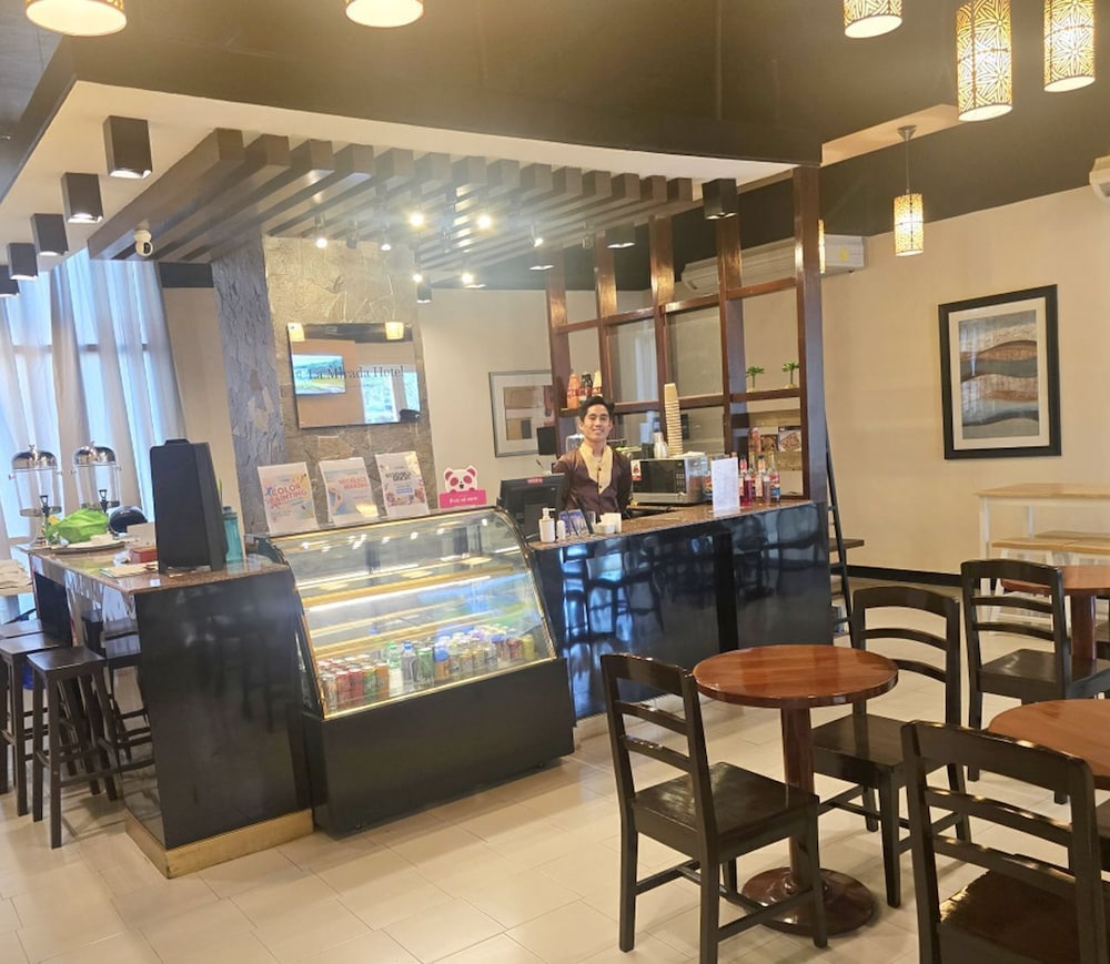 La Mirada Residences 70/87
