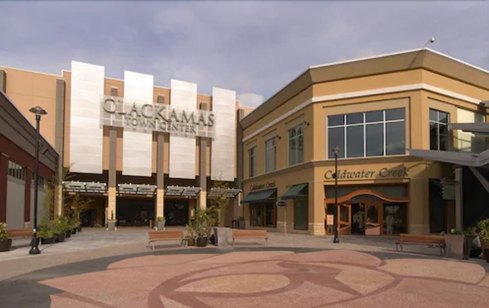 Monarch Hotel And Conference Center 1/59