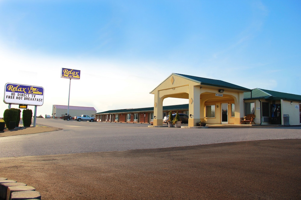 Relax Inn &amp; Suites 68/82
