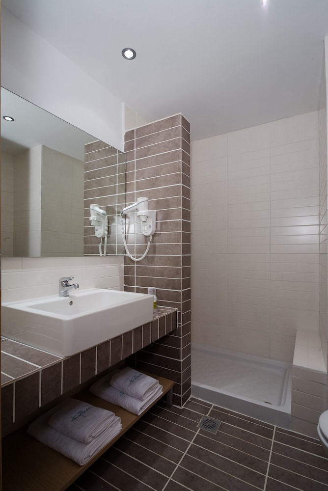 Kythea Resort 65/65