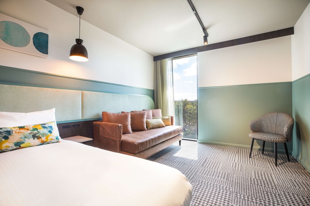 Brook Hotel 14/50