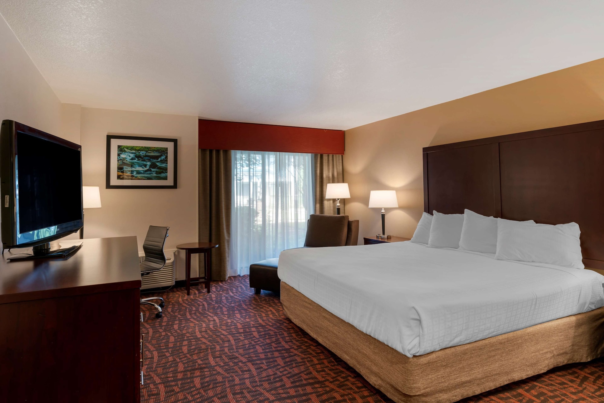 Standard, King Bed, Pool Side