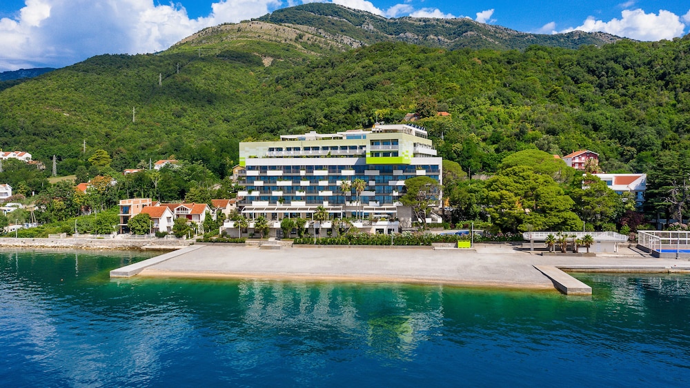 Carine Hotel Park 6/61