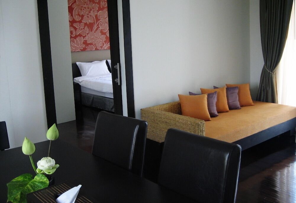 296 The Radtanaiya Residence 30/42