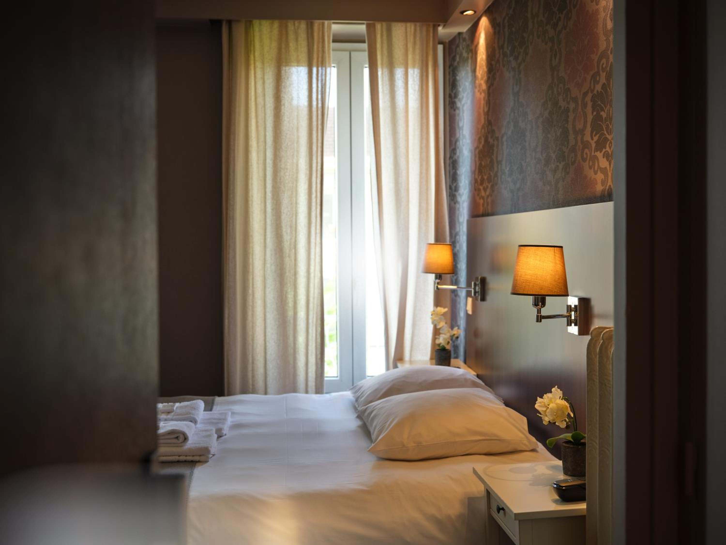 Hotel Les Negociants 37/56