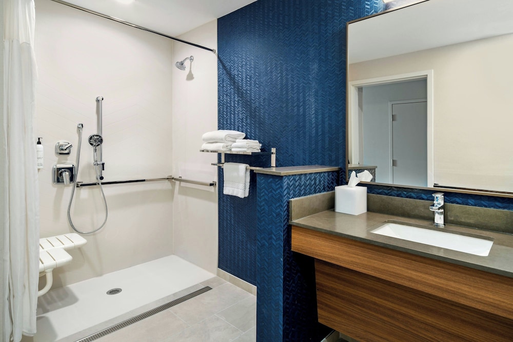 Fairfield by Marriott Inn & Suites Hanford 25/28