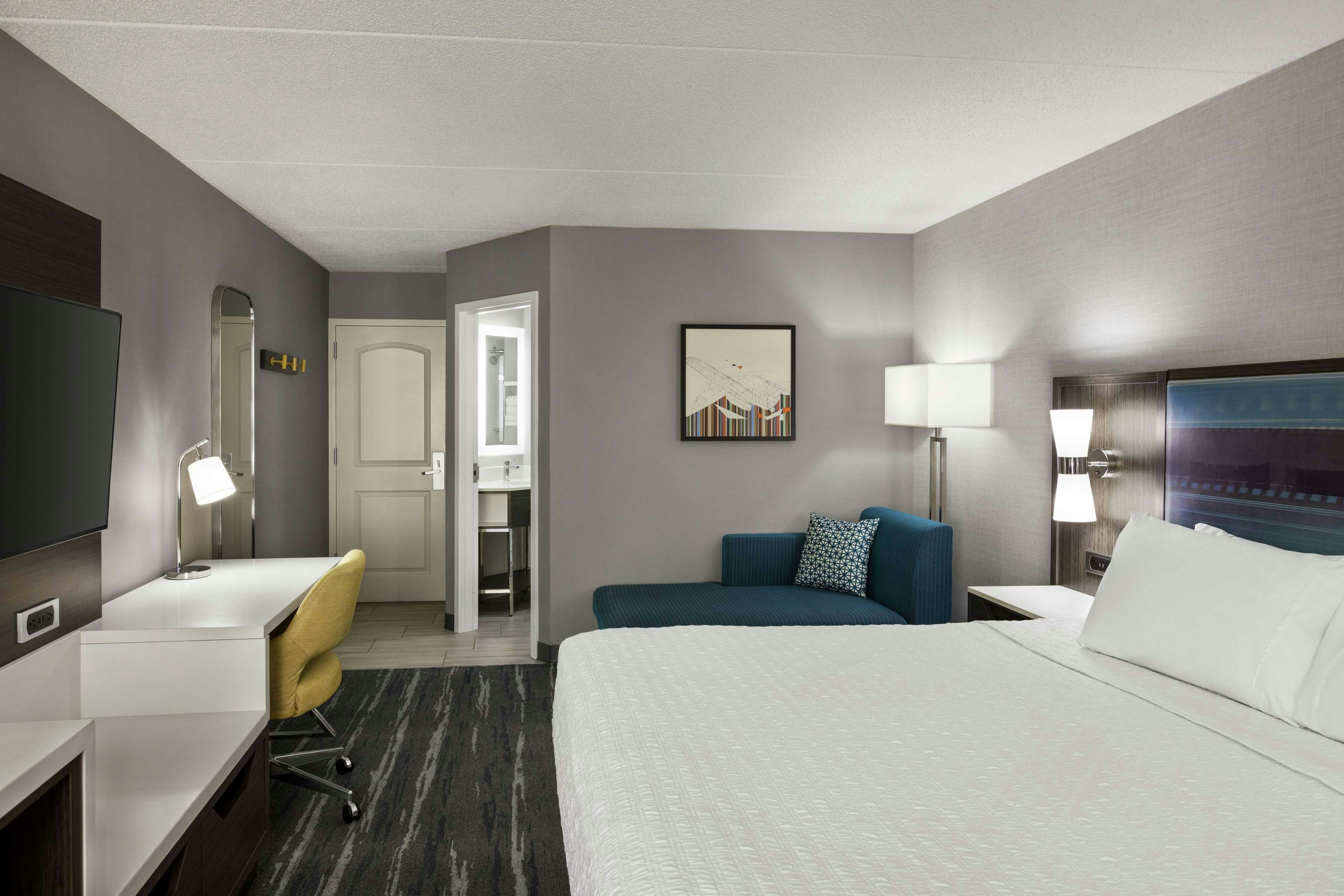 Hampton Inn Chicago-O'Hare International Airport 22/79