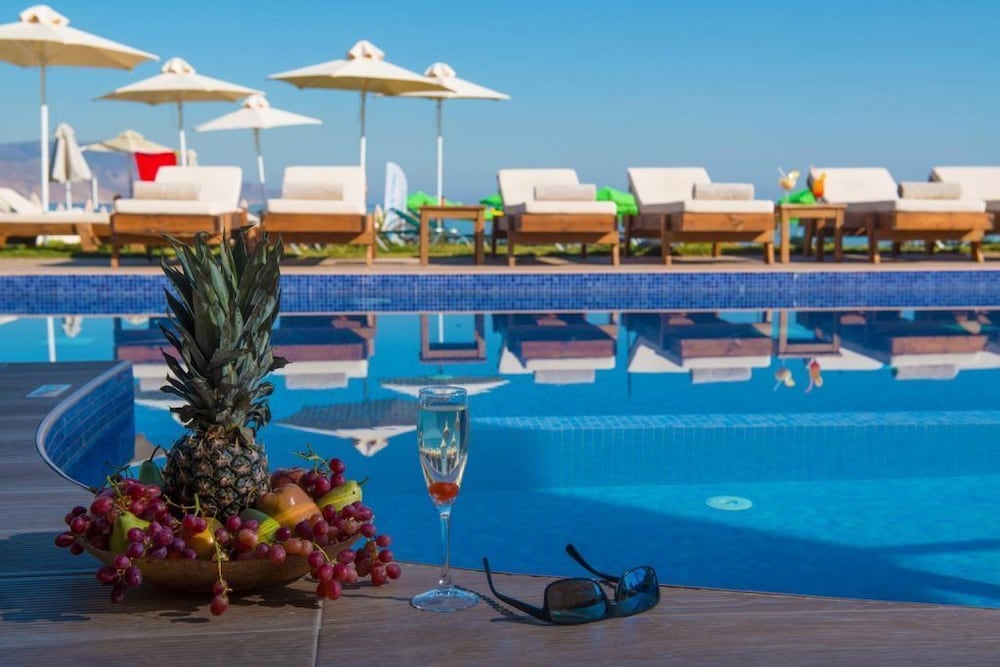 Cretan Beach Resort Hotel 47/57