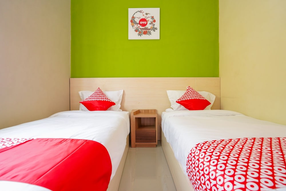 Hotel O Surabaya near Surabaya Town Square formerly Kupang Gunung Residence 37/60