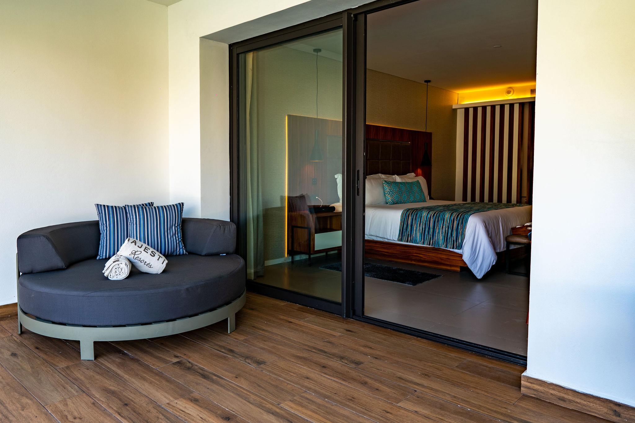 Master, Suite, Quadruple, Pool View