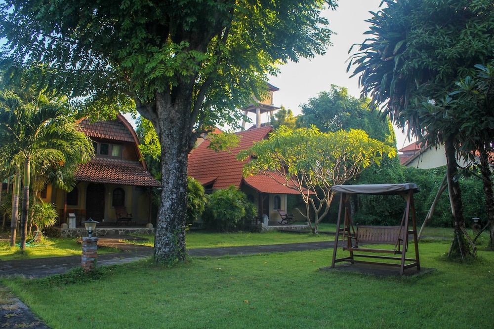 Suji Bungalow 62/66