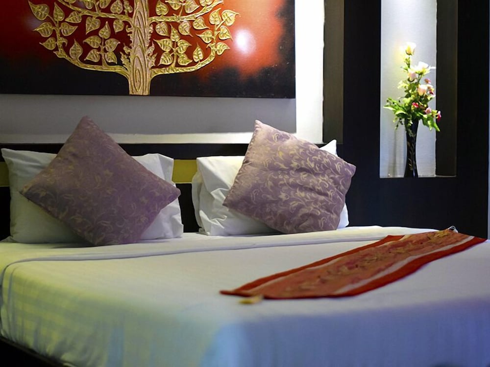 Zip Lounge And Apartments ( Ex. Zip Hotel & Bar) 20/36