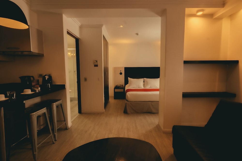 Hotel Sommelier Agustinas 36/56