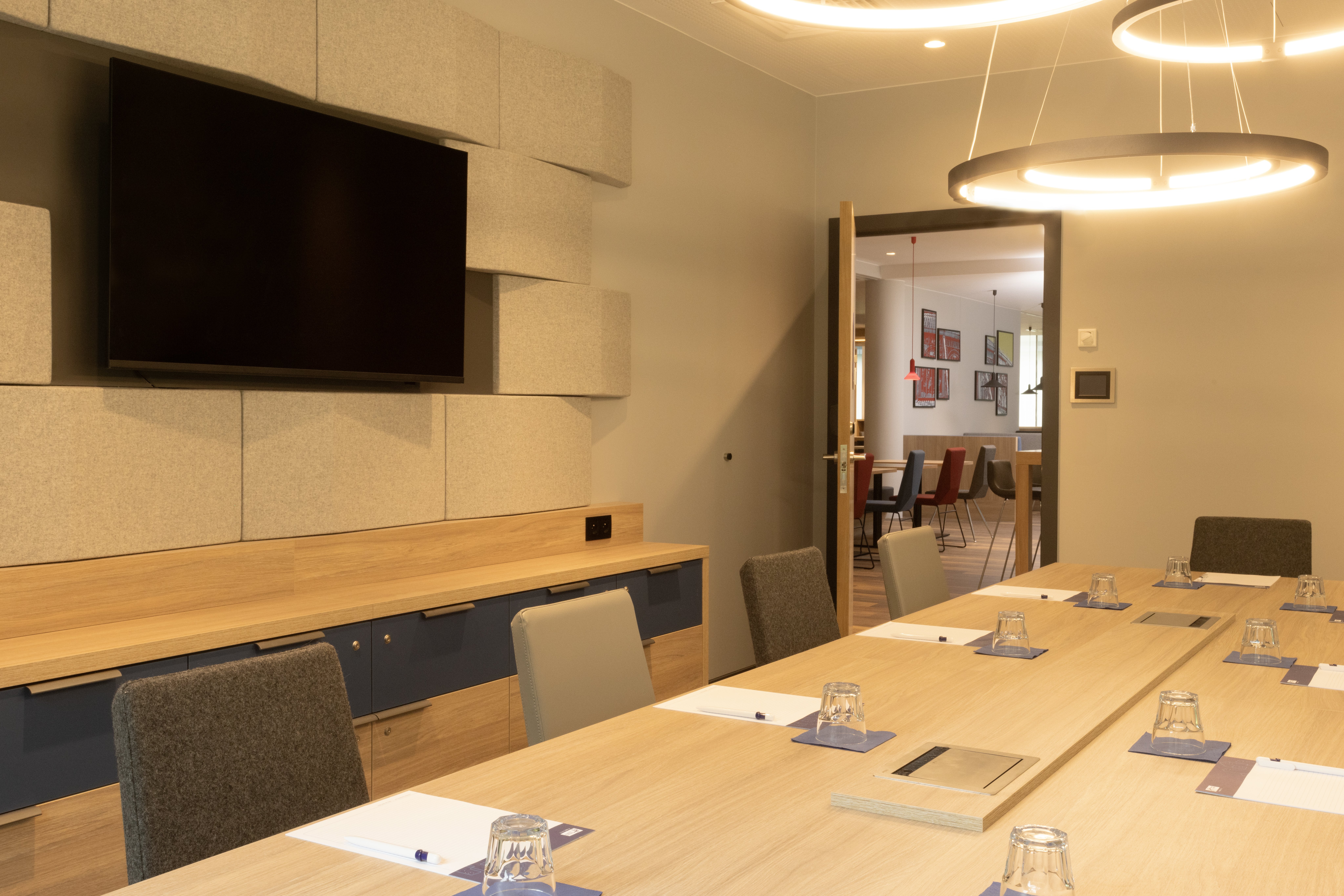 Holiday Inn Express Brussels Airport by IHG 41/43