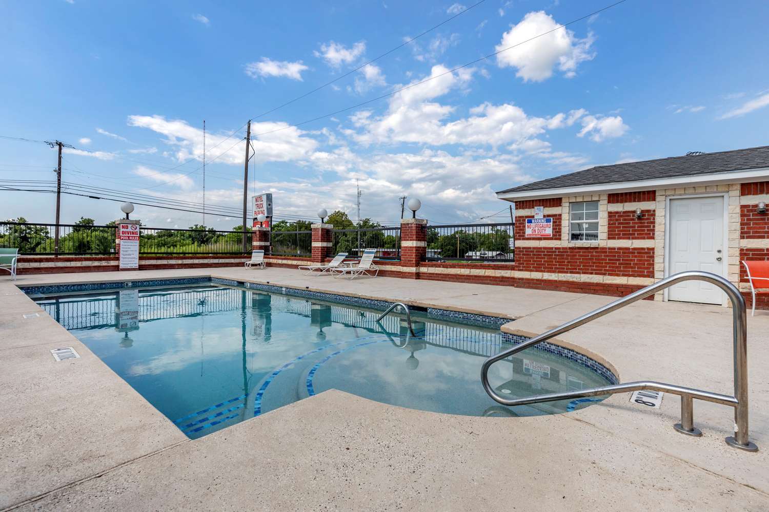 Quality Inn Cameron, TX 26/26