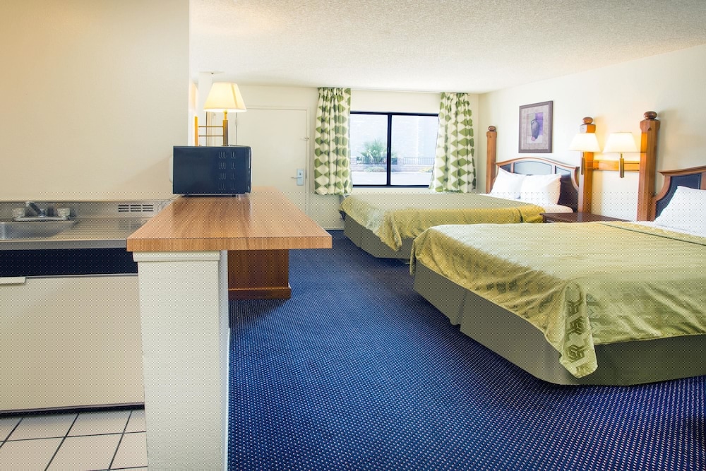 Travelodge by Wyndham Indio 12/21