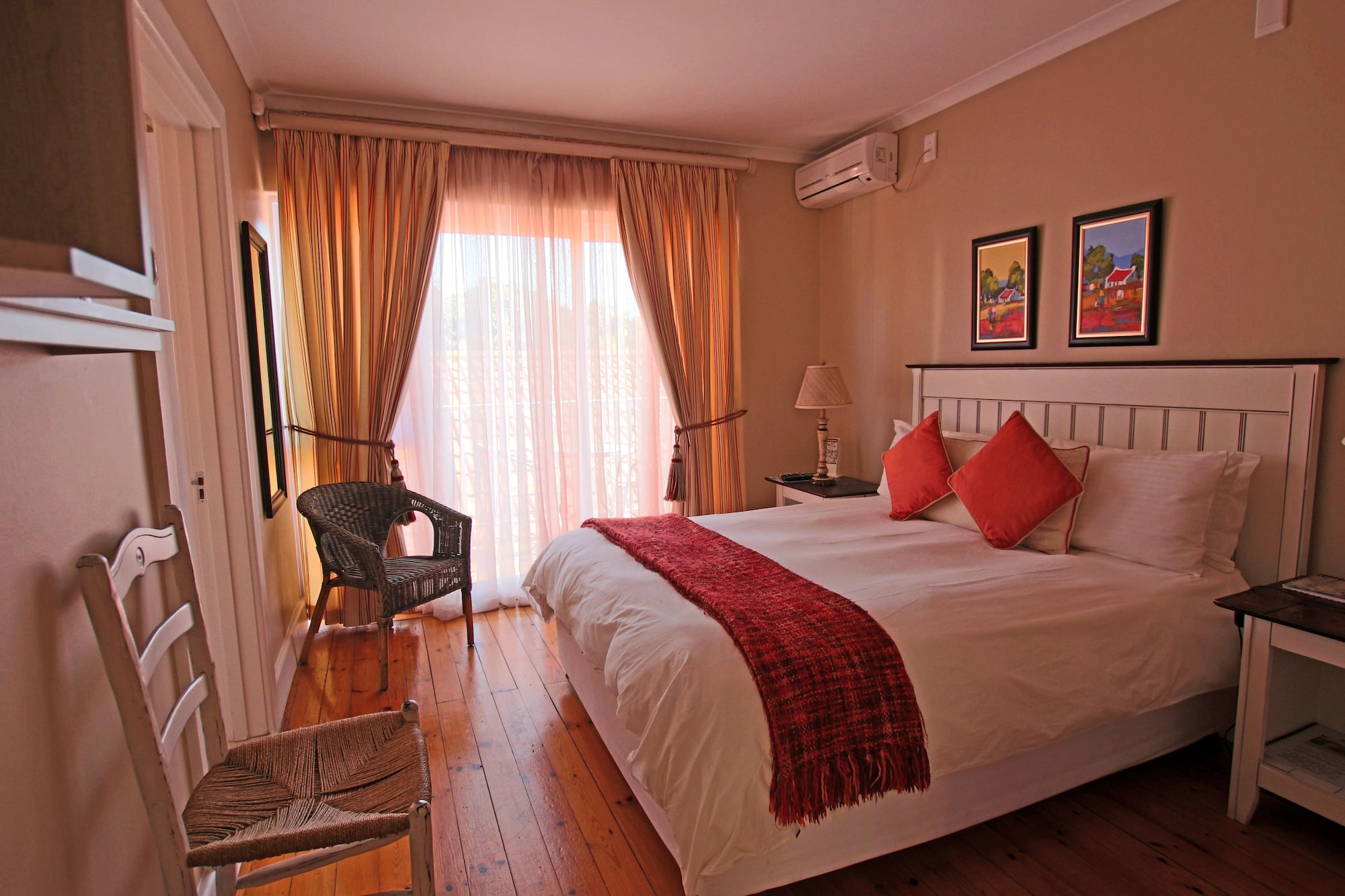 LUXURY, DOUBLE BED, BALCONY