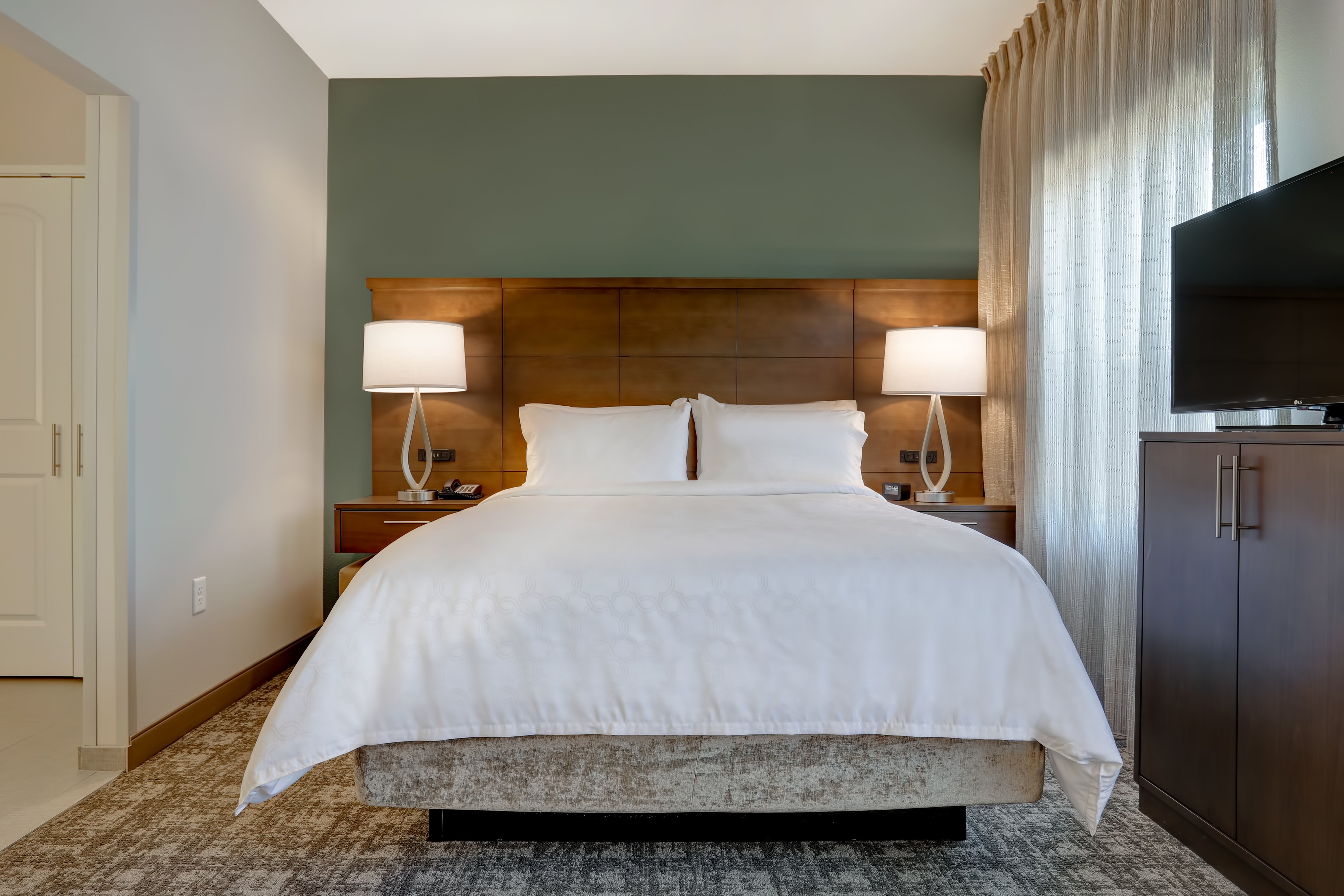 Studio, Suite, Queen Bed, Accessible