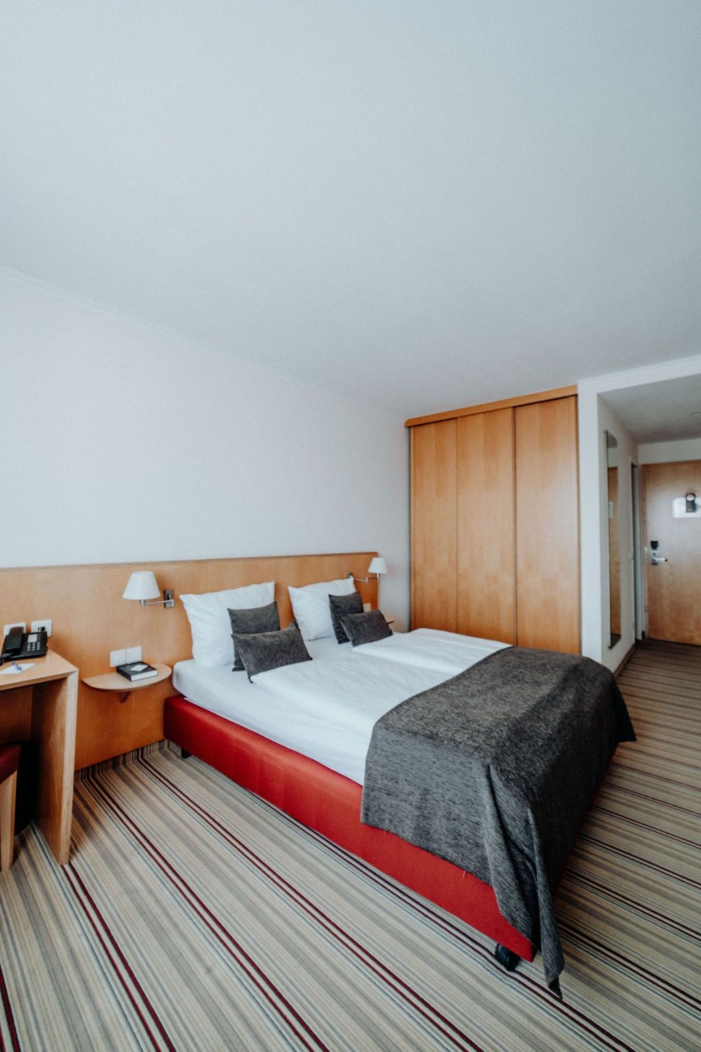 STANDARD, DOUBLE BED