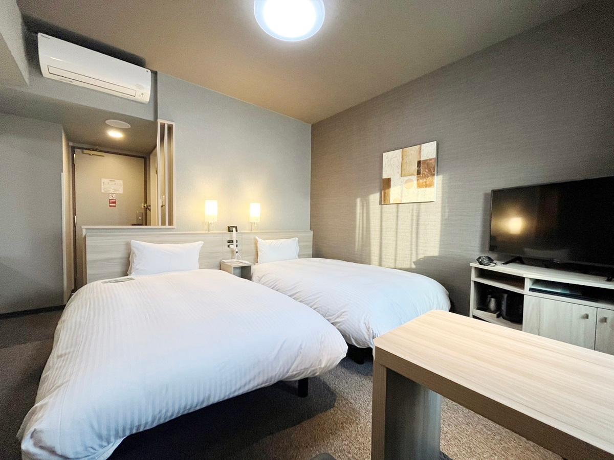 Room, Twin Beds, Electronic Cigarette Only, Smoking
