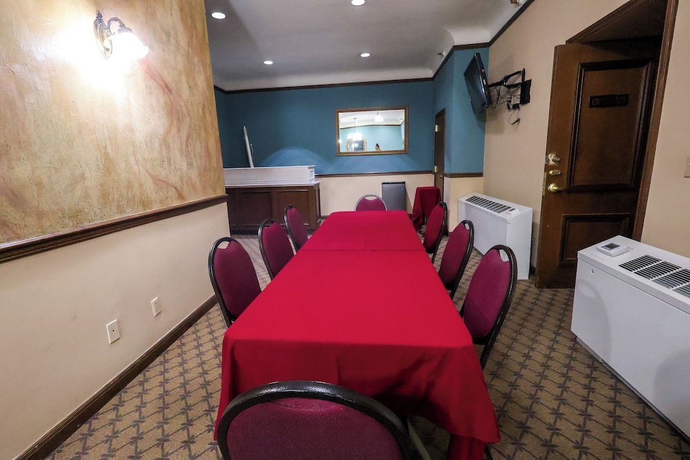 Mizpah Hotel 32/38