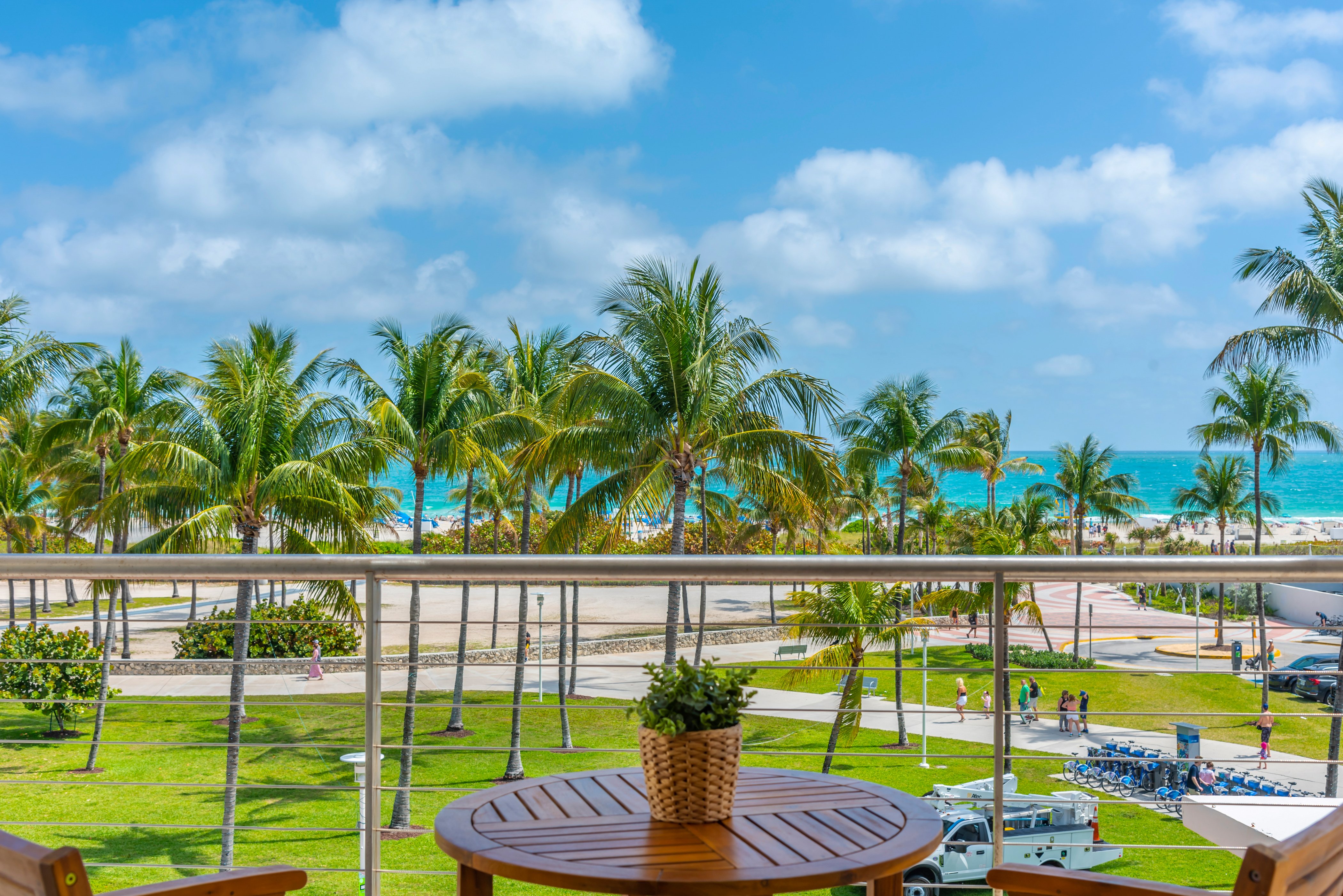 Bentley Hotel South Beach 65/84