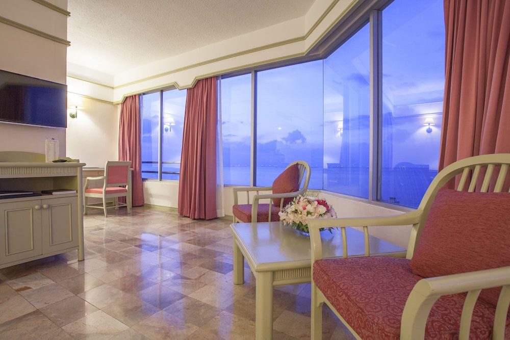 Cholchan Pattaya Beach Resort 55/74