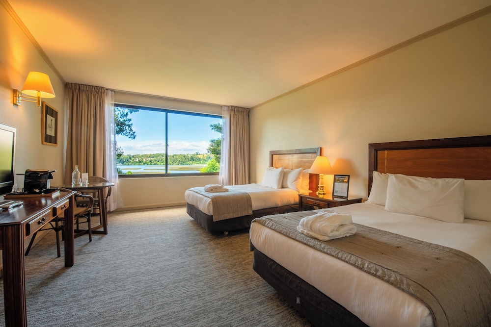 غرفة سوبيريور بسريرين مزدوجين بشرفة