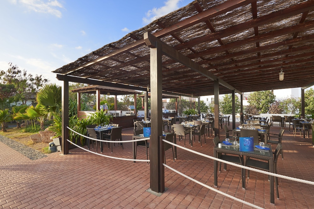 Melia Dunas Beach Resort And Spa 57/68