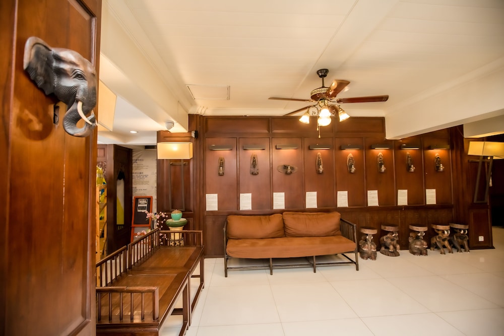 CHIANG ROI 7 DAYS INN 20/51