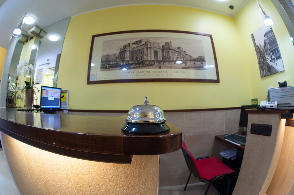 The Best Hotel 5/33