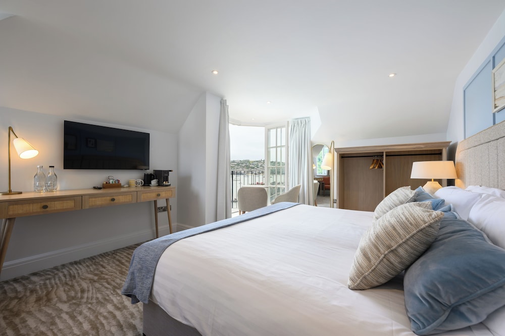 The Old Quay House Hotel 12/50