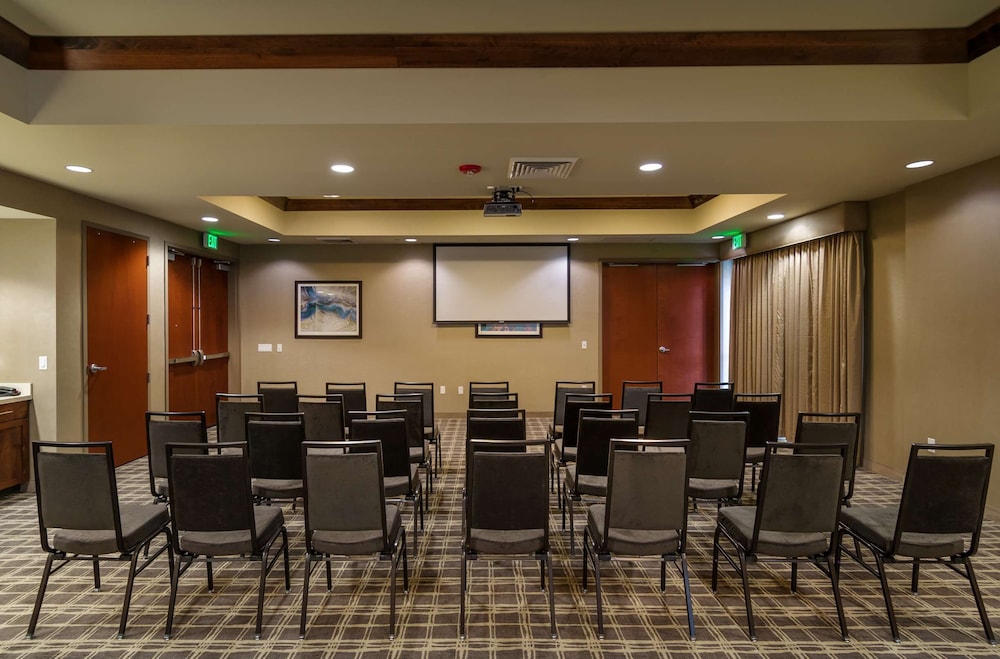 Hampton Inn Suites Portland Vancouver 43/49