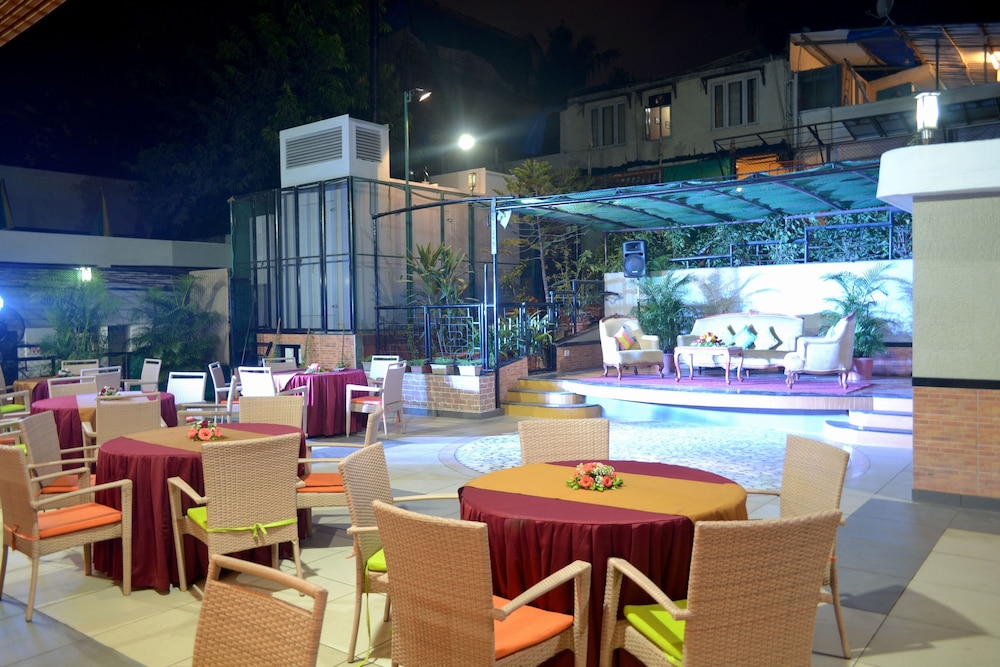 Regenta Place The Emerald 37/50