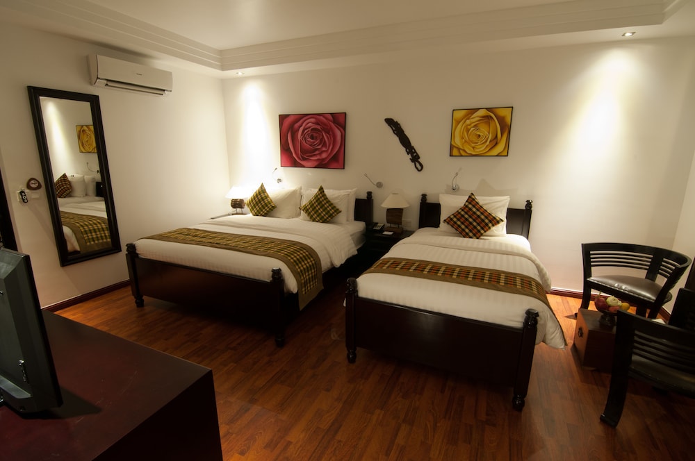 La Rose Suites 18/50