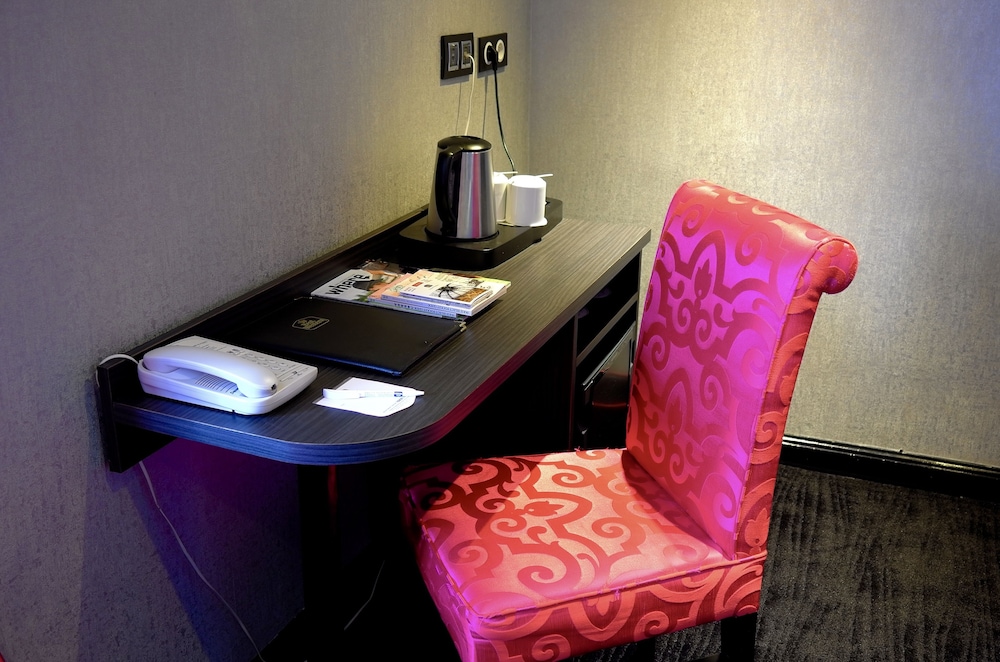 Best Western Empire Elysees 40/41
