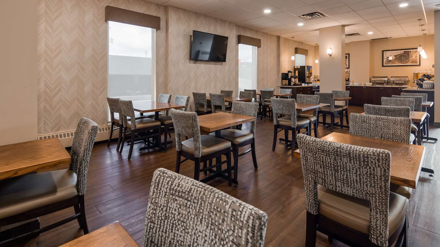 Days Inn by Wyndham Airdrie 25/31