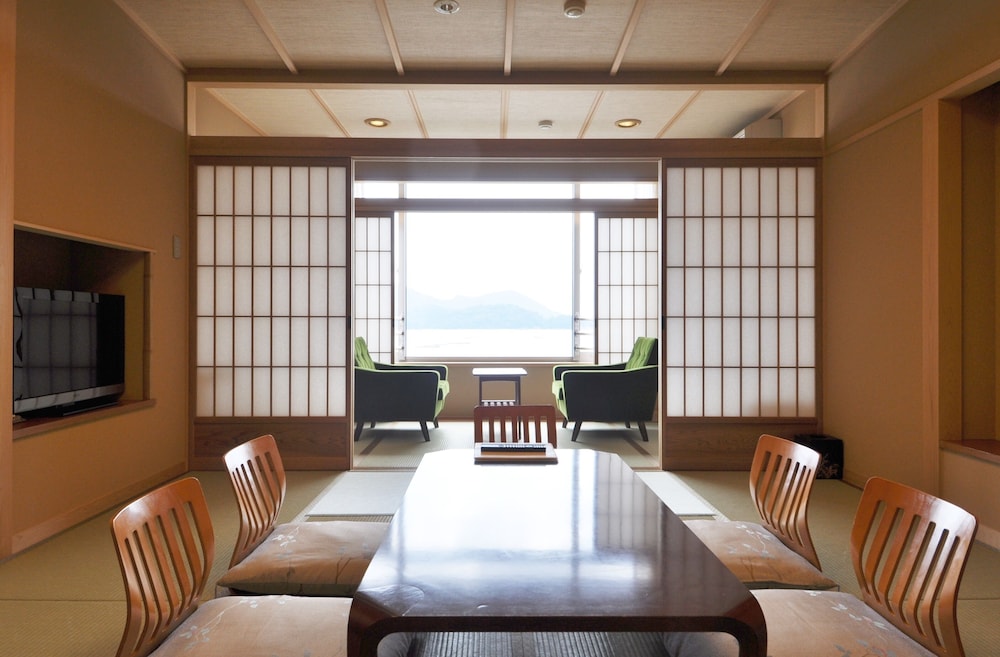Miyahama Grand Hotel 5/24