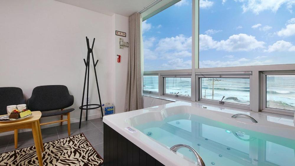 Gangneung Ara Spa Pension 30/41