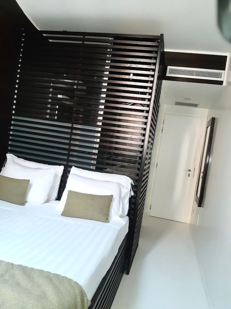 Room, Quadruple, Queen and Twin Beds