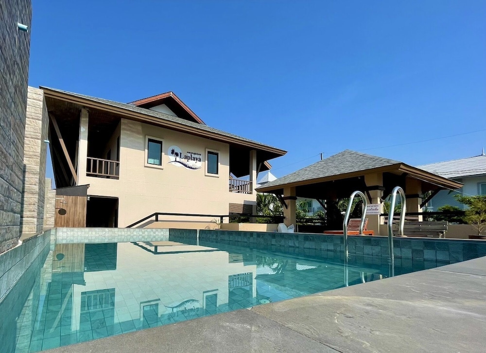 La Playa Boutique Resort 5/24
