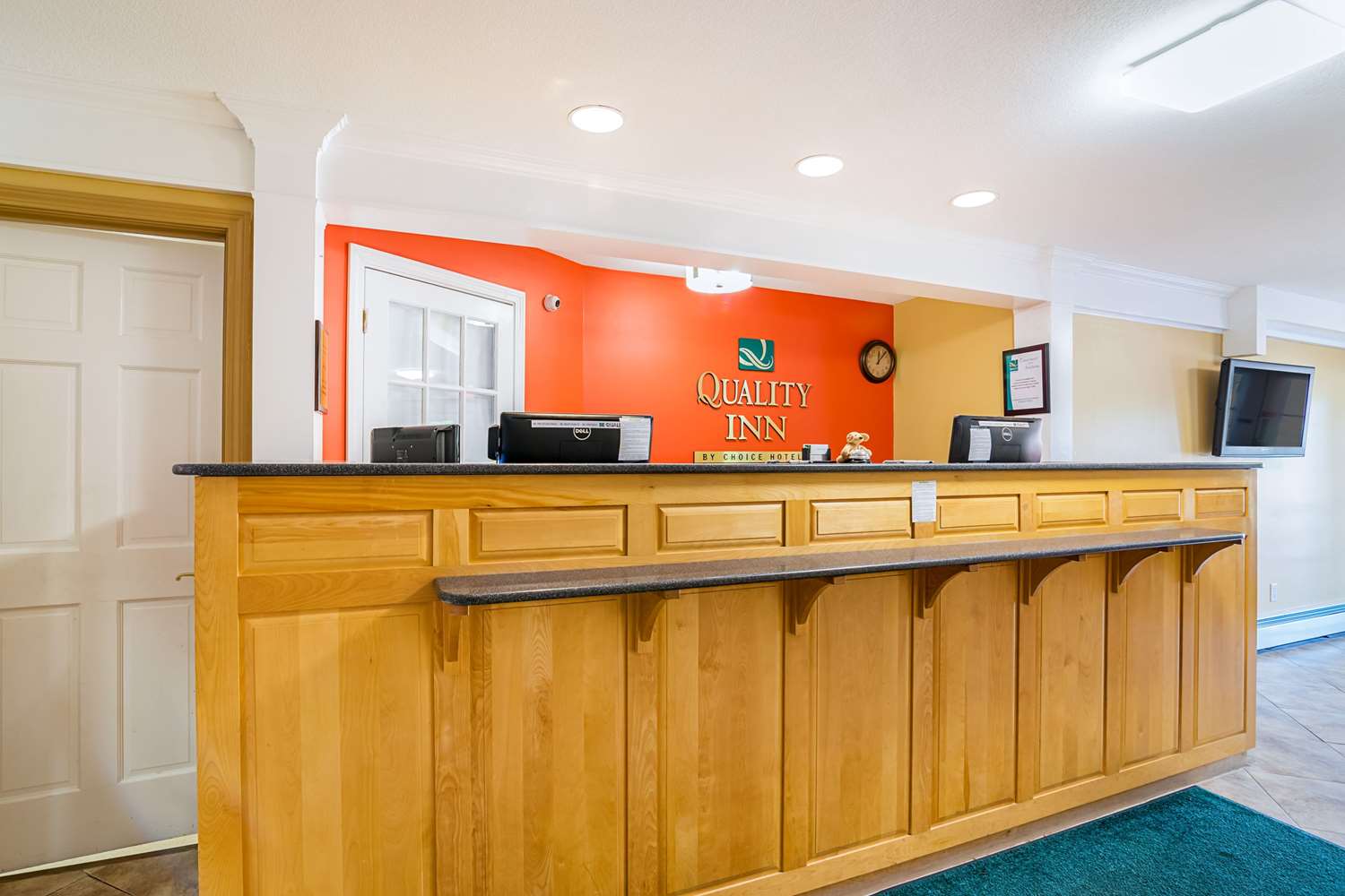 Quality Inn North Conway, NH 3/33