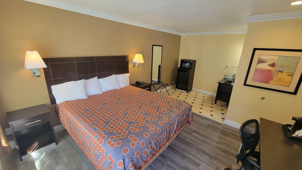 Marinwood Inn & Suites 23/43