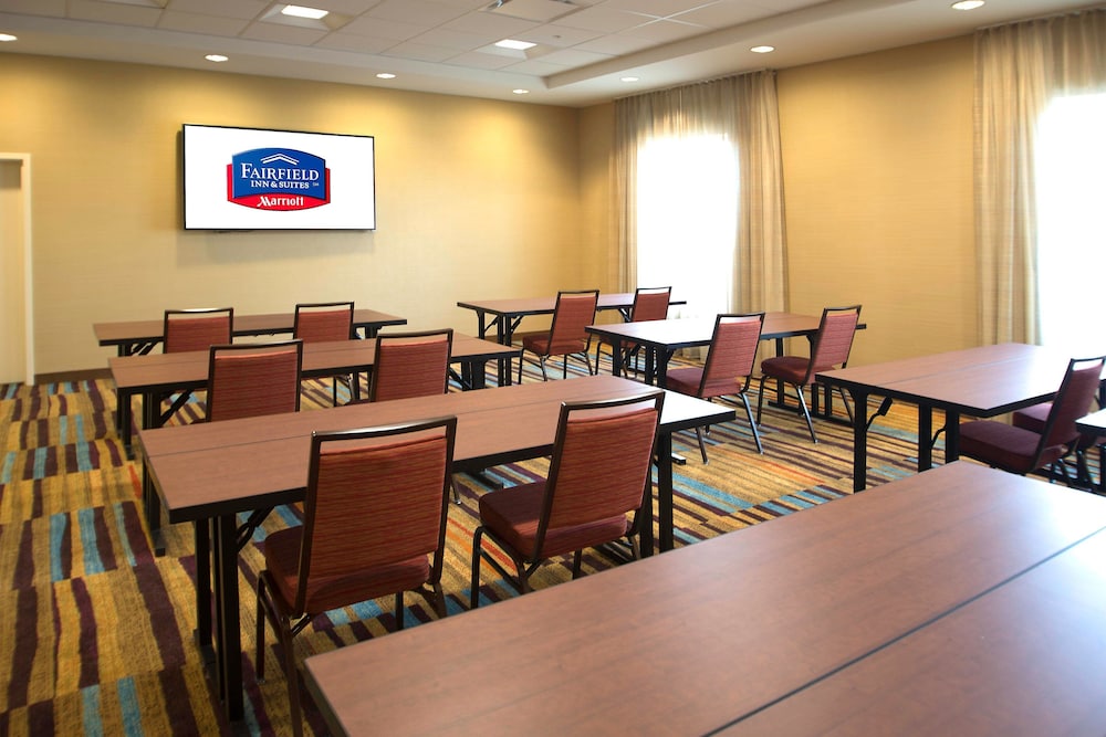 FAIRFIELD INN & SUITES BY MARRIOTT TWIN FALLS 30/34
