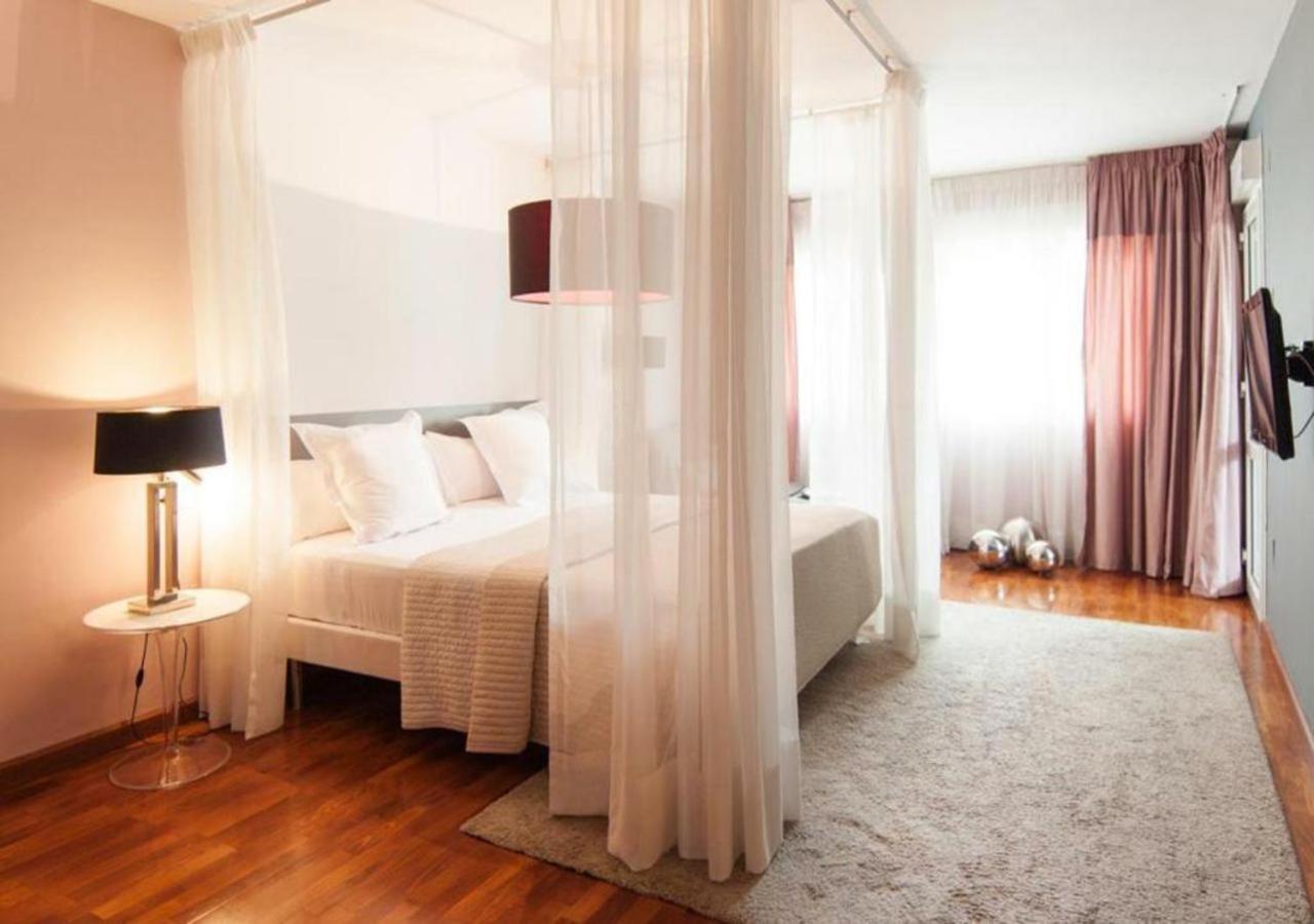 جناح، Villa Lorena Malaga 6/10