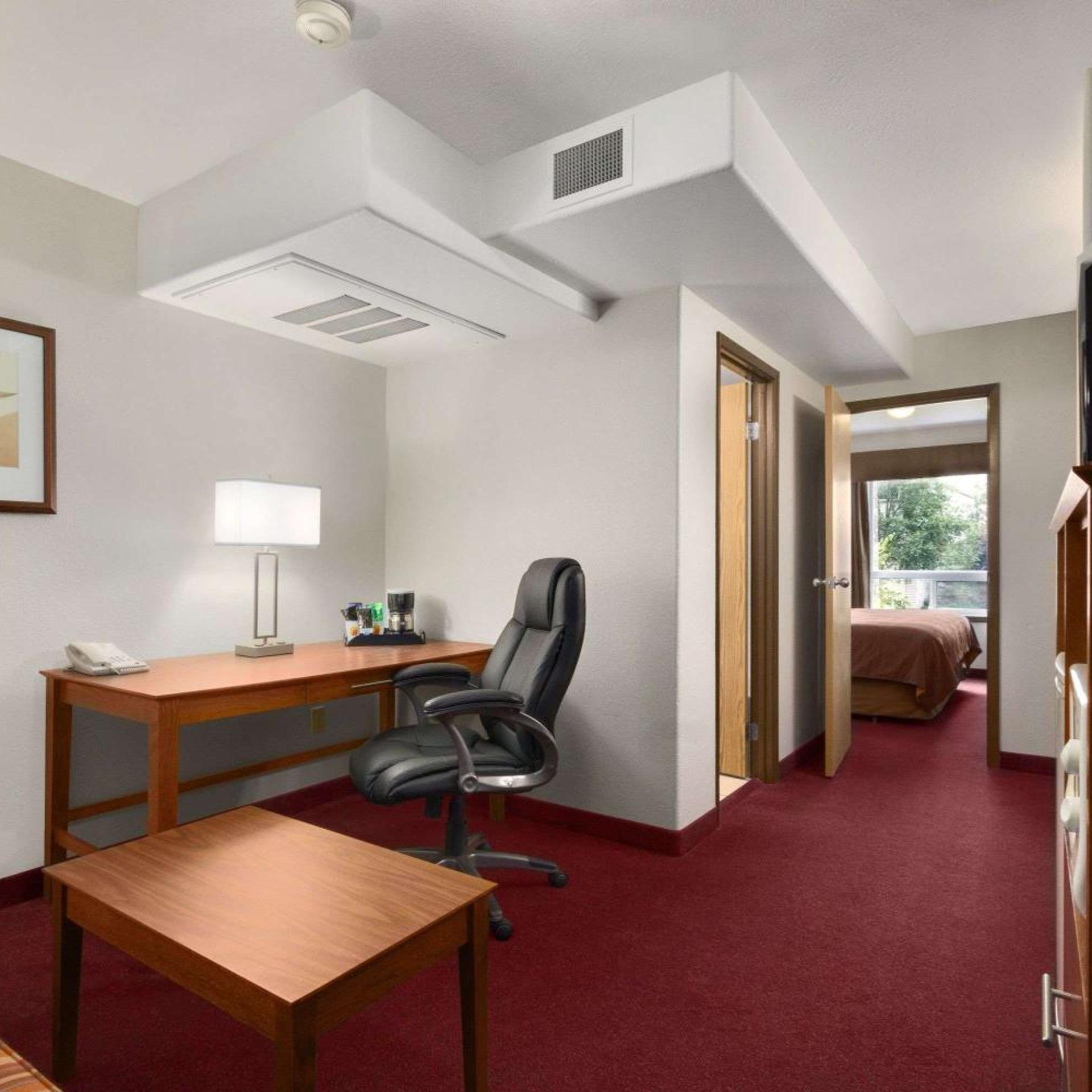 Super 8 by Wyndham Yellowknife 11/39